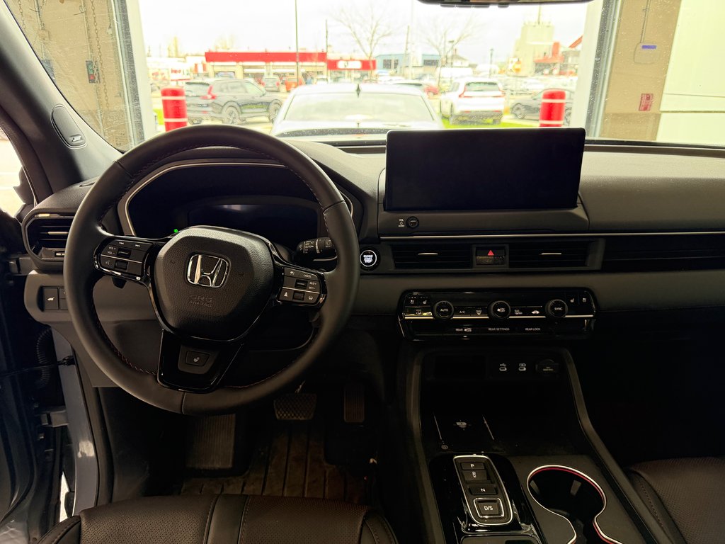2026 Honda PILOT BLACK EDITION Black edition demo in Montreal, Quebec - 6 - w1024h768px