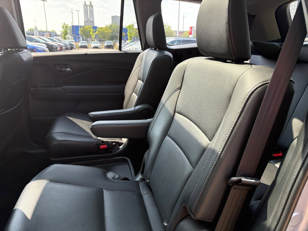 Honda Pilot Touring 7-Passenger JAMAIS ACCIDENTÉ 2020 à Montréal, Québec - 6 - w1024h768px