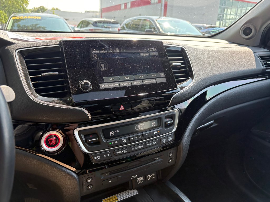 Honda Pilot Touring 7-Passenger JAMAIS ACCIDENTÉ 2020 à Montréal, Québec - 12 - w1024h768px