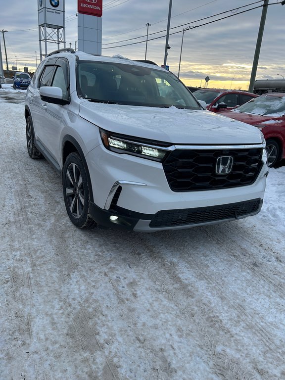 Honda Pilot Touring 2023 à Montréal, Québec - 3 - w1024h768px