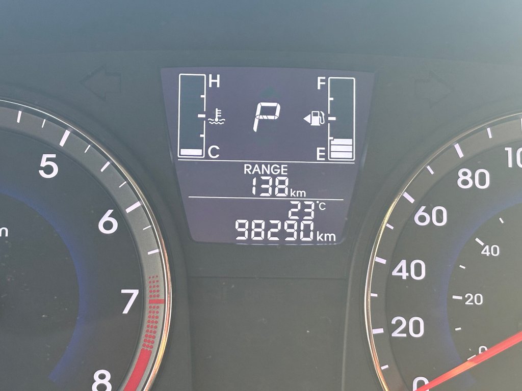 2016 Hyundai Accent GL in Montréal, Quebec - 5 - w1024h768px