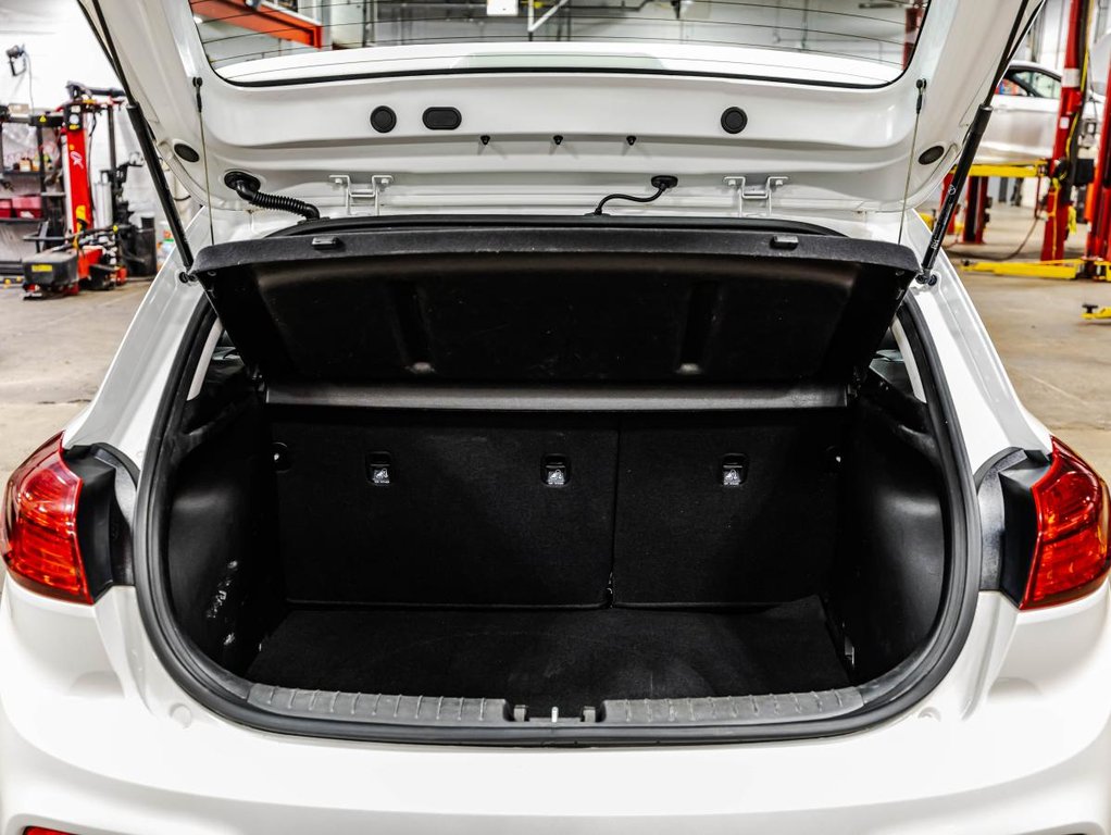 2020 Hyundai Accent Essential 5 portes IVT avec ensemble Confort in , Quebec - 15 - w1024h768px