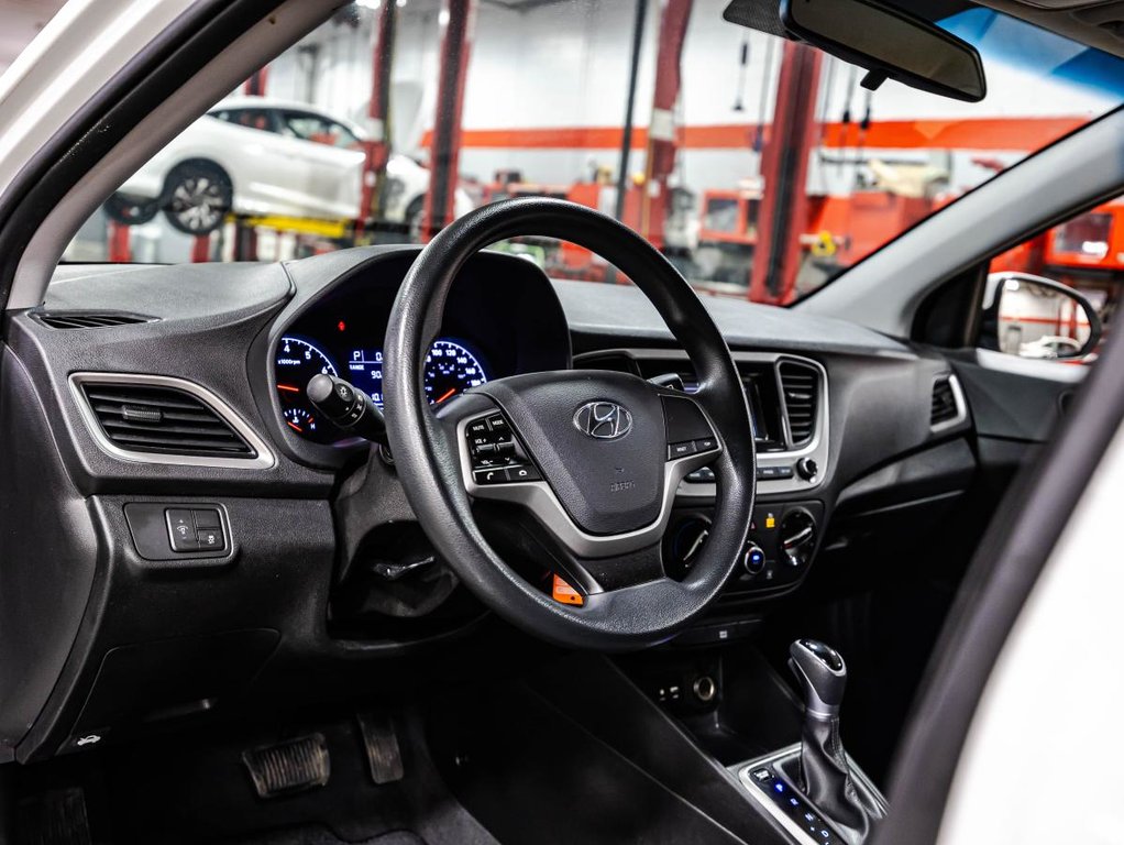2020 Hyundai Accent Essential 5 portes IVT avec ensemble Confort in , Quebec - 19 - w1024h768px