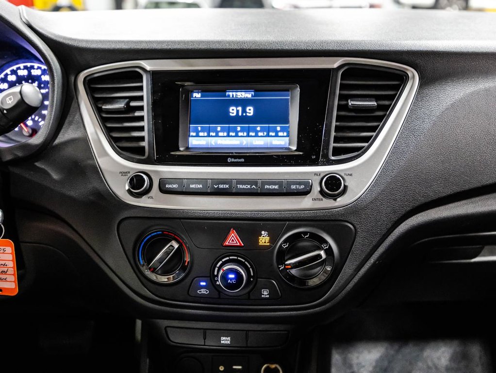 2020 Hyundai Accent Essential 5 portes IVT avec ensemble Confort in , Quebec - 23 - w1024h768px
