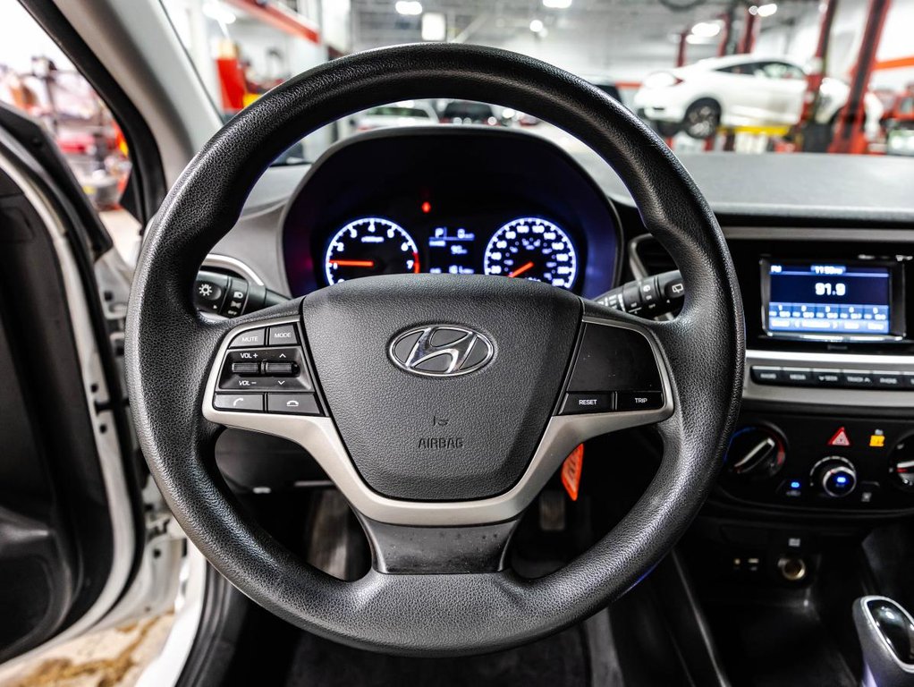 2020 Hyundai Accent Essential 5 portes IVT avec ensemble Confort in , Quebec - 21 - w1024h768px