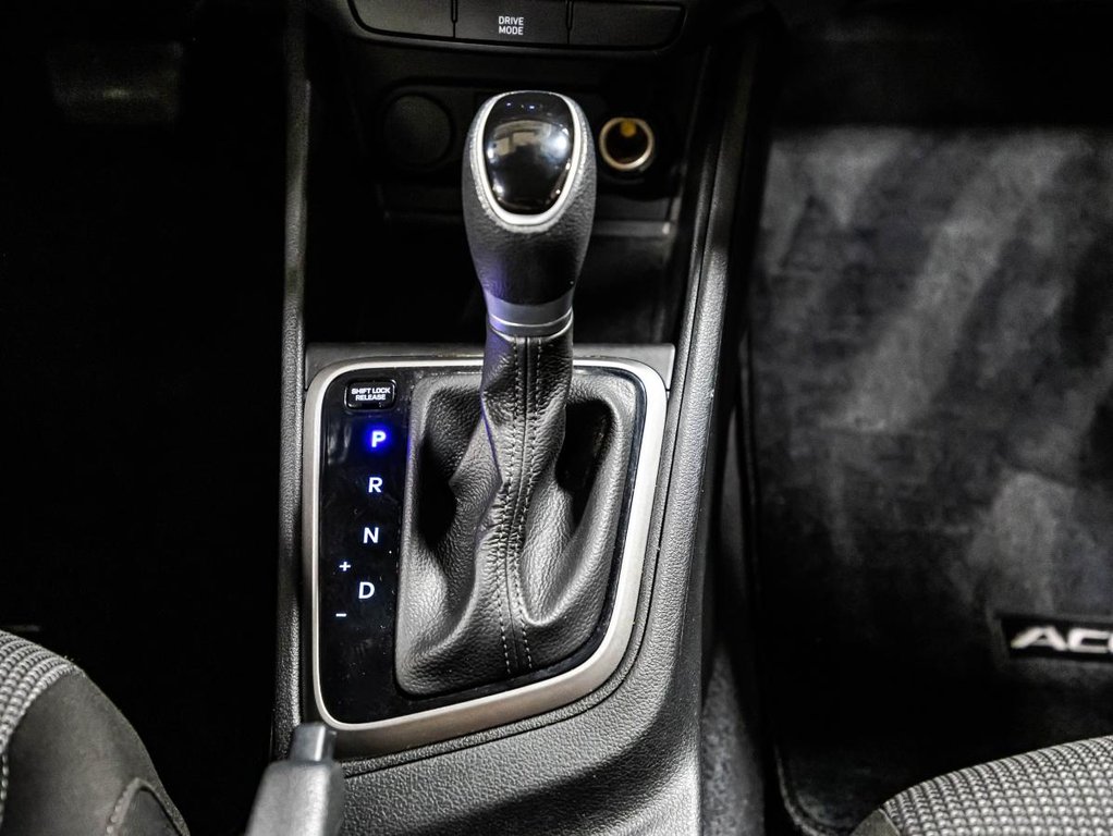 2020 Hyundai Accent Essential 5 portes IVT avec ensemble Confort in , Quebec - 24 - w1024h768px