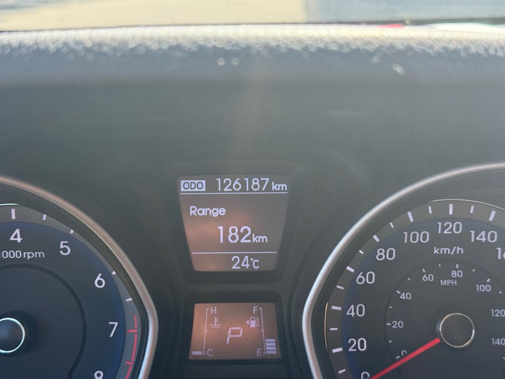 2016 Hyundai Elantra GT GL in Montréal, Quebec - 2 - w1024h768px