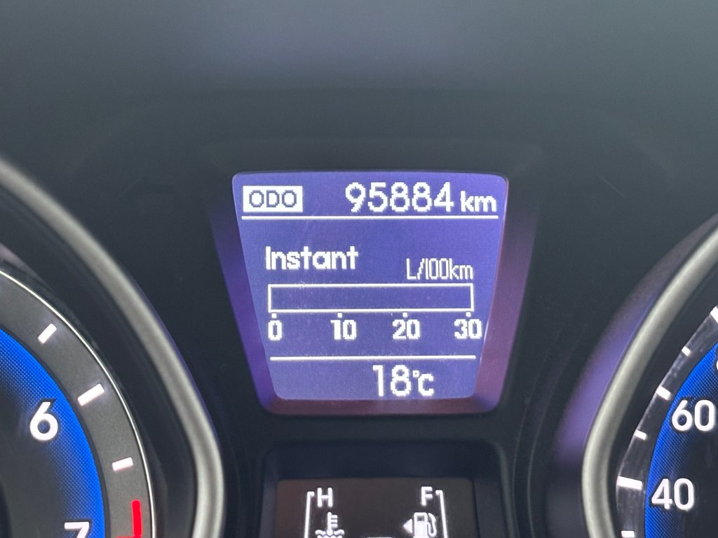 2017 Hyundai Elantra GT SE in Montréal, Quebec - 5 - w1024h768px