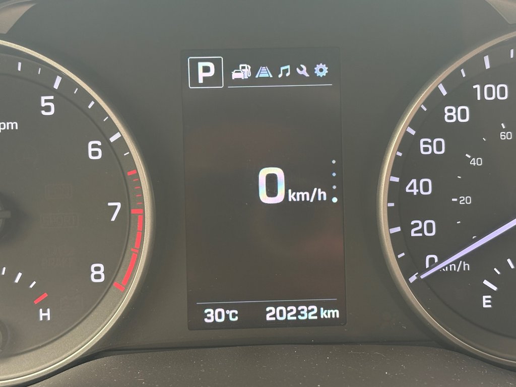 Hyundai Elantra SE 2017 à Montréal, Québec - 5 - w1024h768px