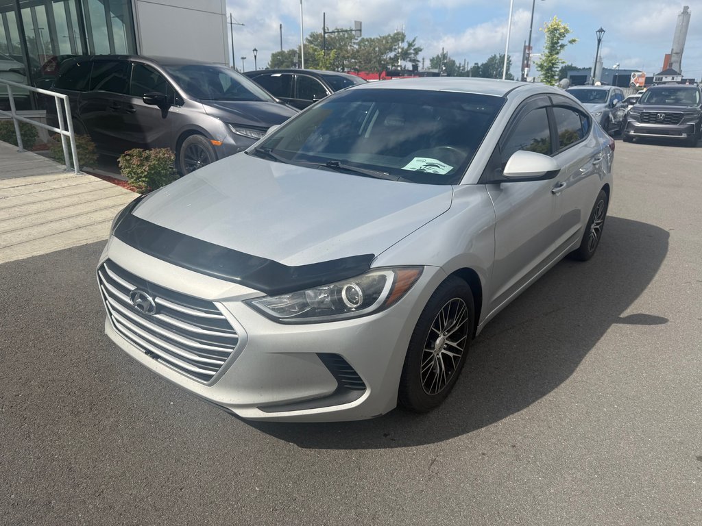 2017 Hyundai Elantra LE in Montreal, Quebec - 1 - w1024h768px