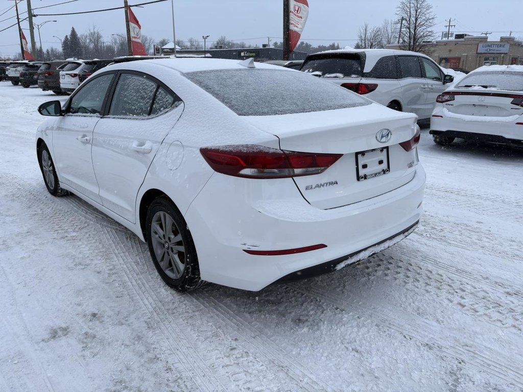 Hyundai Elantra GL SIEGES ET VOLANT CHAUFFANTS I CARPLAY I MAGS I CAMERA I SECURITE ACTIVE 2018 à , Québec - 4 - w1024h768px