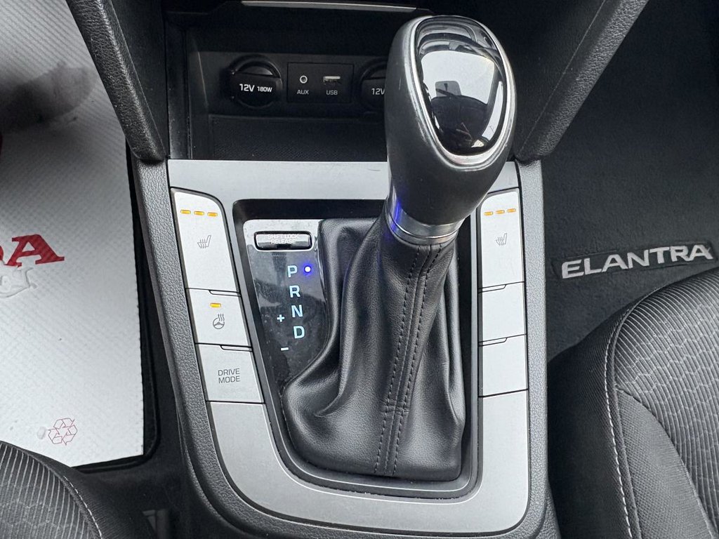 Hyundai Elantra GL SIEGES ET VOLANT CHAUFFANTS I CARPLAY I MAGS I CAMERA I SECURITE ACTIVE 2018 à , Québec - 11 - w1024h768px