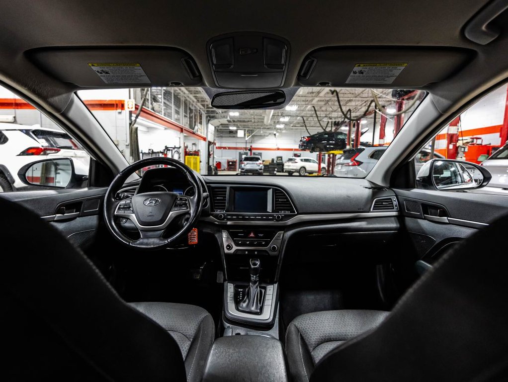 Hyundai Elantra GL SIEGES ET VOLANT CHAUFFANTS I CARPLAY I MAGS I CAMERA I SECURITE ACTIVE 2018 à Montréal, Québec - 14 - w1024h768px