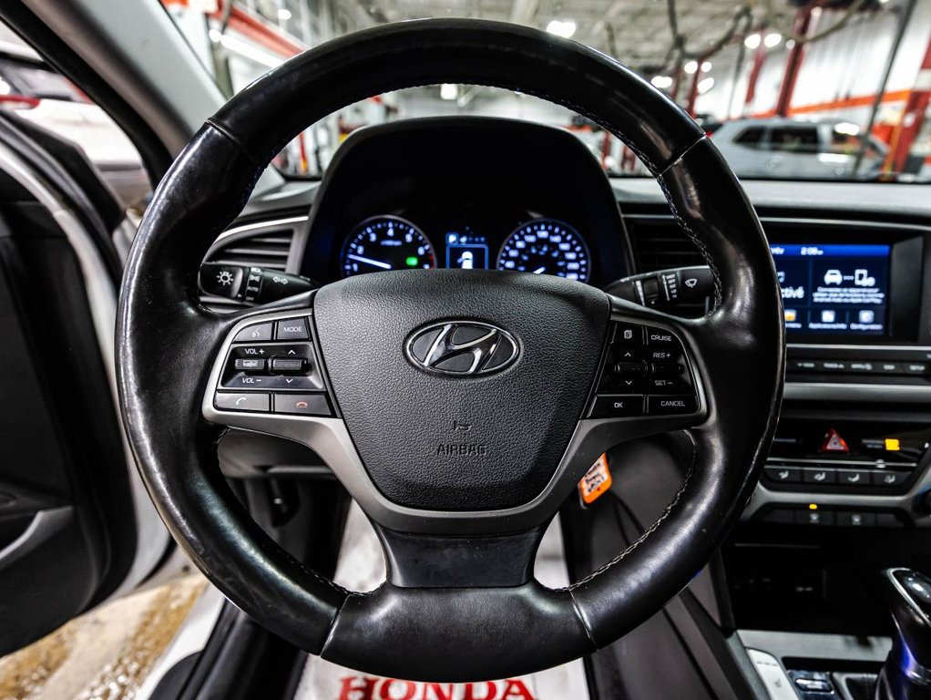 Hyundai Elantra GL SIEGES ET VOLANT CHAUFFANTS I CARPLAY I MAGS I CAMERA I SECURITE ACTIVE 2018 à Montréal, Québec - 21 - w1024h768px