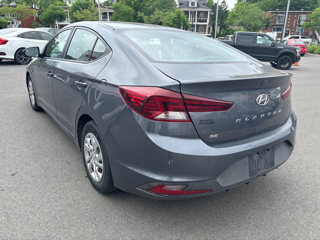 Hyundai Elantra Essential 2019 à Montréal, Québec - 4 - w1024h768px
