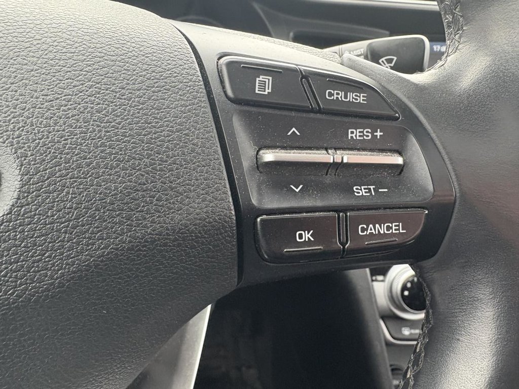 2020 Hyundai Elantra Preferred w/Sun & Safety Package CARPLAY I MAGS I SIEGES ET VOLANT CHAUFFANTS I  CAMERA I in , Quebec - 7 - w1024h768px