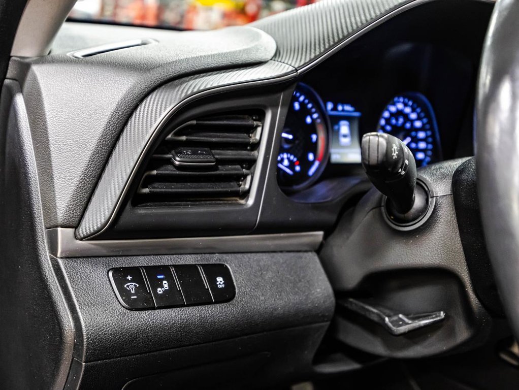 Hyundai Elantra Preferred 2020 à , Québec - 20 - w1024h768px