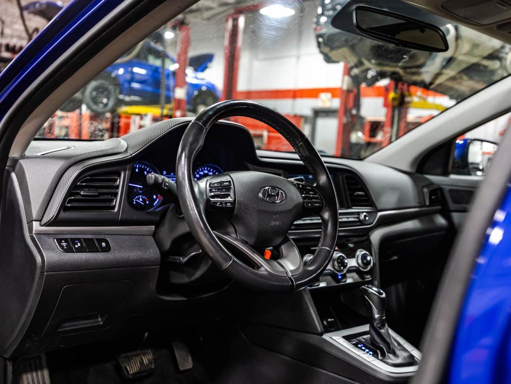 Hyundai Elantra Preferred 2020 à , Québec - 19 - w1024h768px