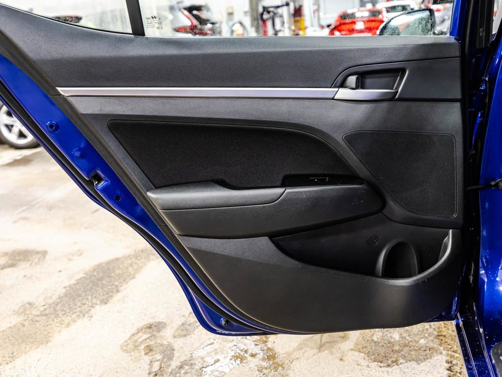 Hyundai Elantra Preferred 2020 à , Québec - 12 - w1024h768px