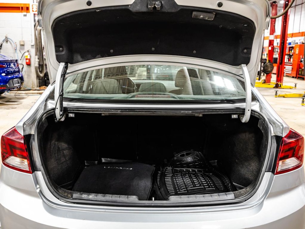 Hyundai Elantra Preferred w/Sun & Safety Package I 2020 à , Québec - 16 - w1024h768px