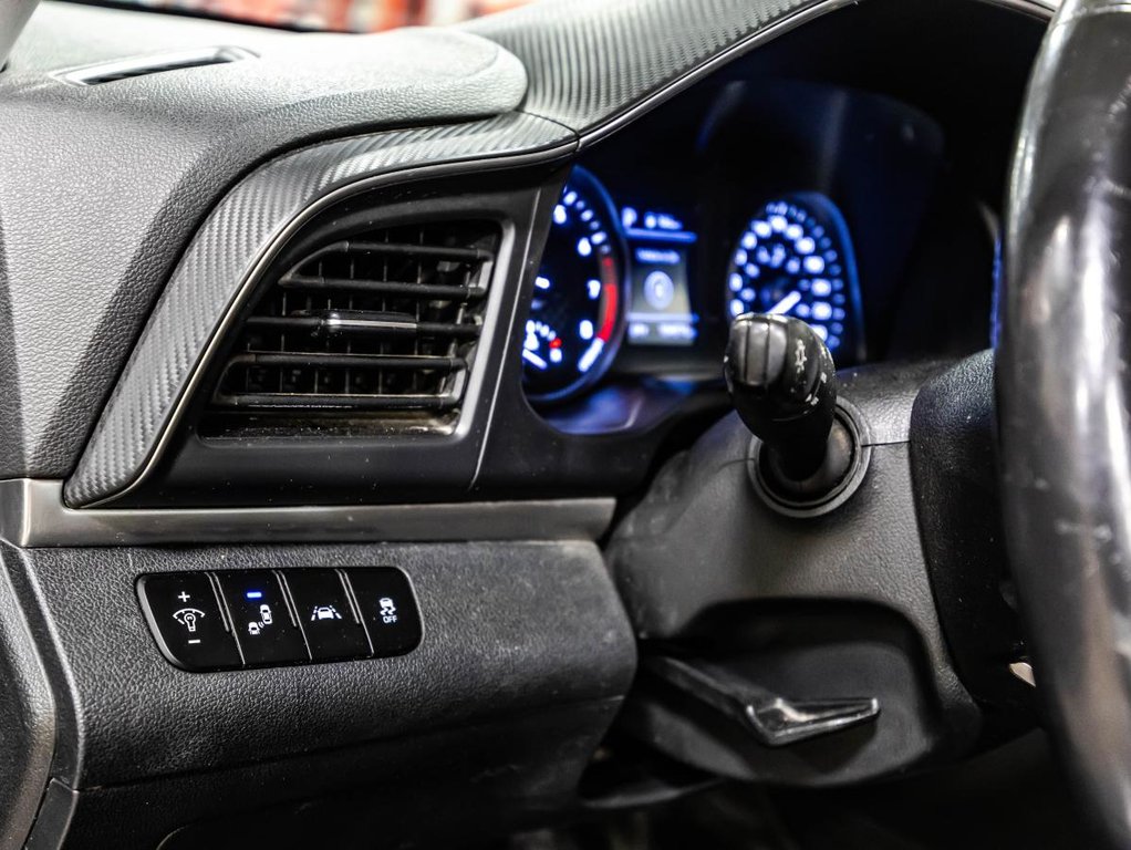 Hyundai Elantra Preferred w/Sun & Safety Package I 2020 à , Québec - 22 - w1024h768px