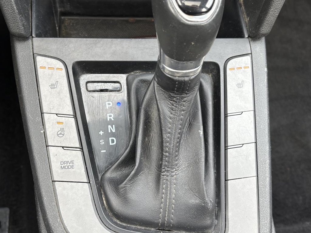 Hyundai Elantra Preferred w/Sun & Safety Package I 2020 à , Québec - 8 - w1024h768px