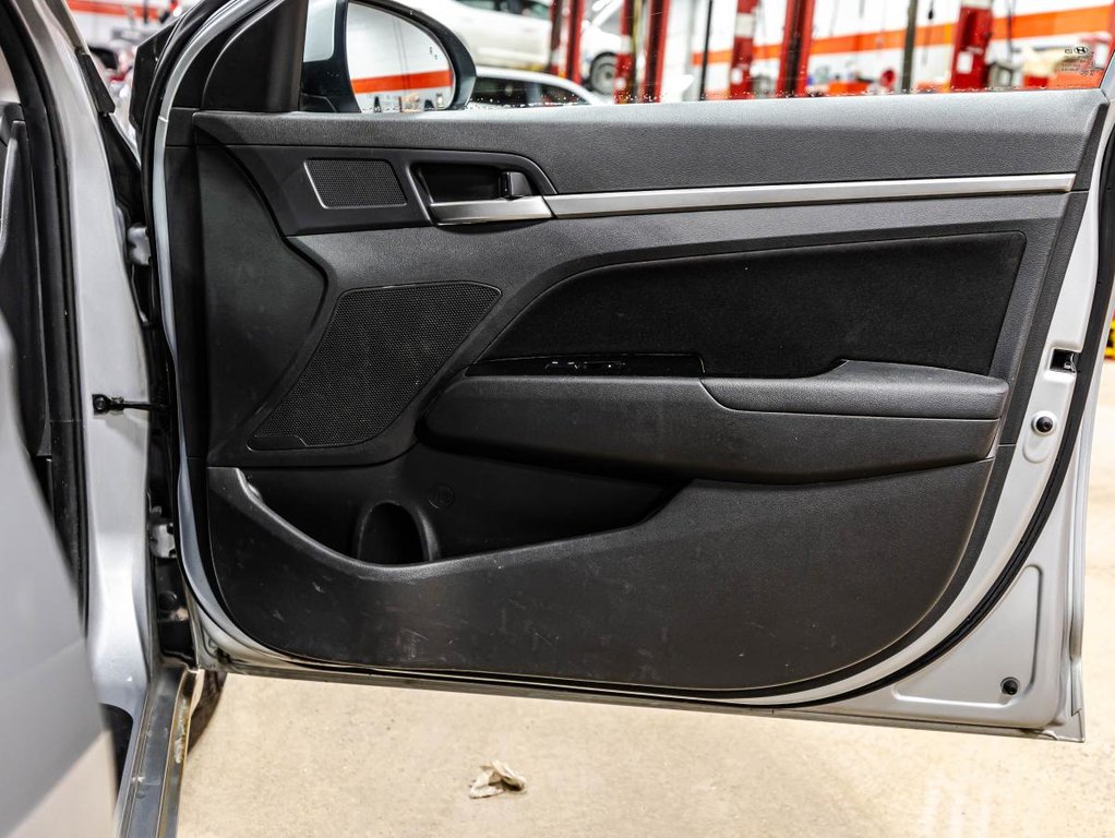 Hyundai Elantra Preferred w/Sun & Safety Package I 2020 à Montréal, Québec - 17 - w1024h768px