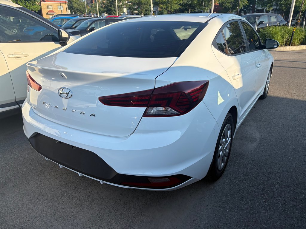 2020 Hyundai Elantra Essential in Montréal, Quebec - 3 - w1024h768px