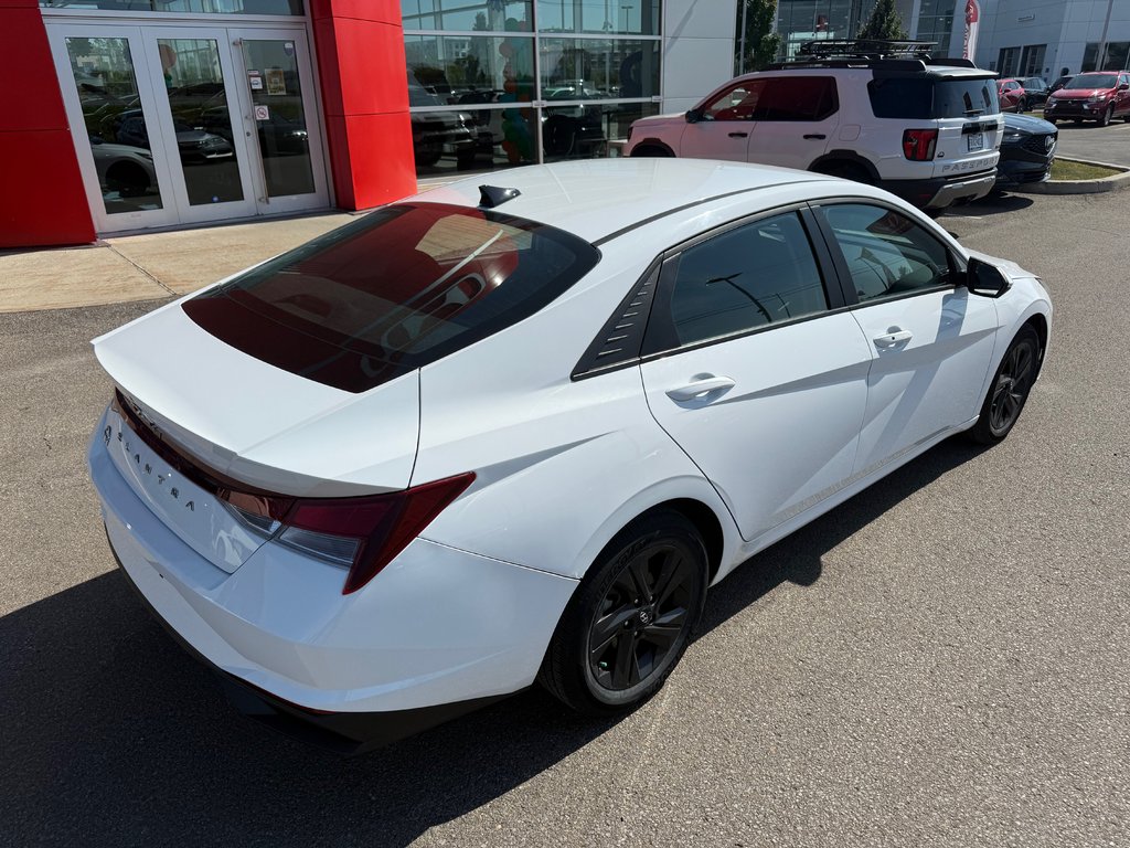 Hyundai Elantra Preferred 2021 à Lachenaie, Québec - 4 - w1024h768px