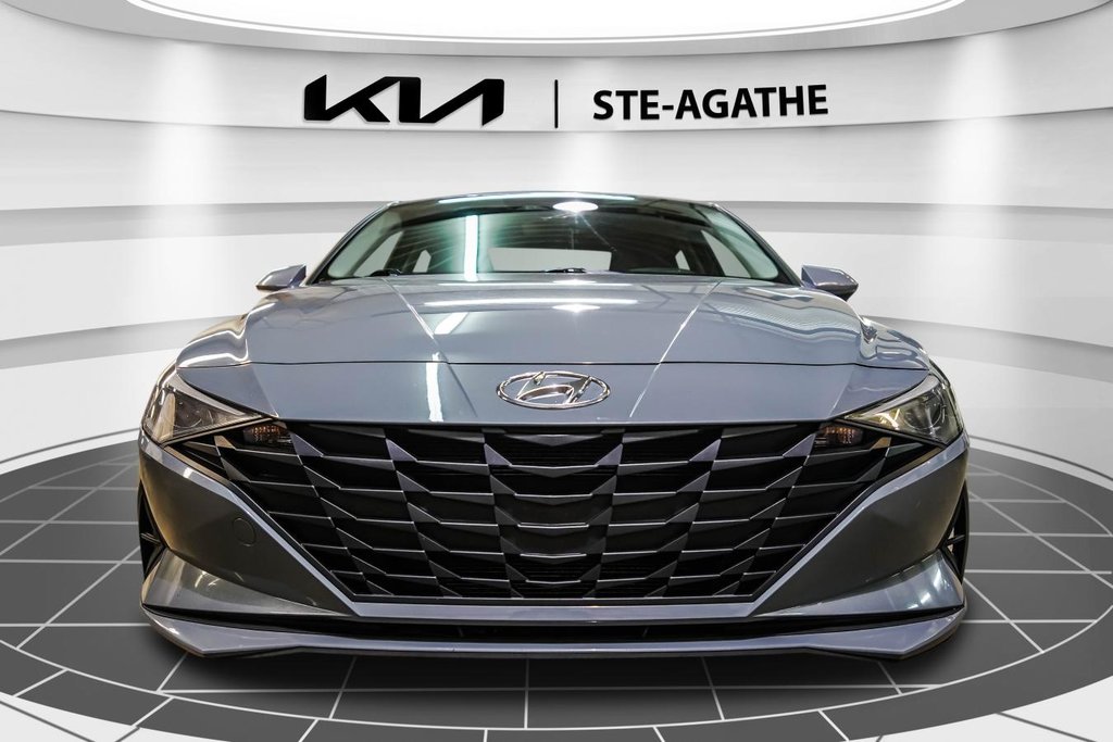 2022 Hyundai Elantra Preferred IVT | JAMAIS ACCIDENTÉ + UN SEUL PROPRIÉTAIRE | in , Quebec - 2 - w1024h768px