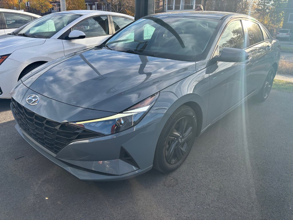 Hyundai Elantra Preferred 2022 à Montréal, Québec - 1 - w1024h768px