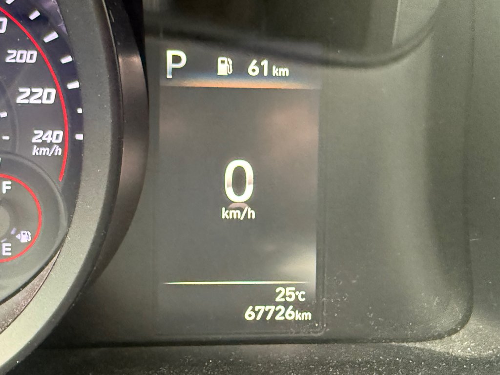 Hyundai Elantra Preferred 2022 à Montréal, Québec - 2 - w1024h768px