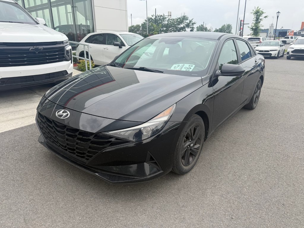Hyundai Elantra Preferred 2022 à Montréal, Québec - 1 - w1024h768px