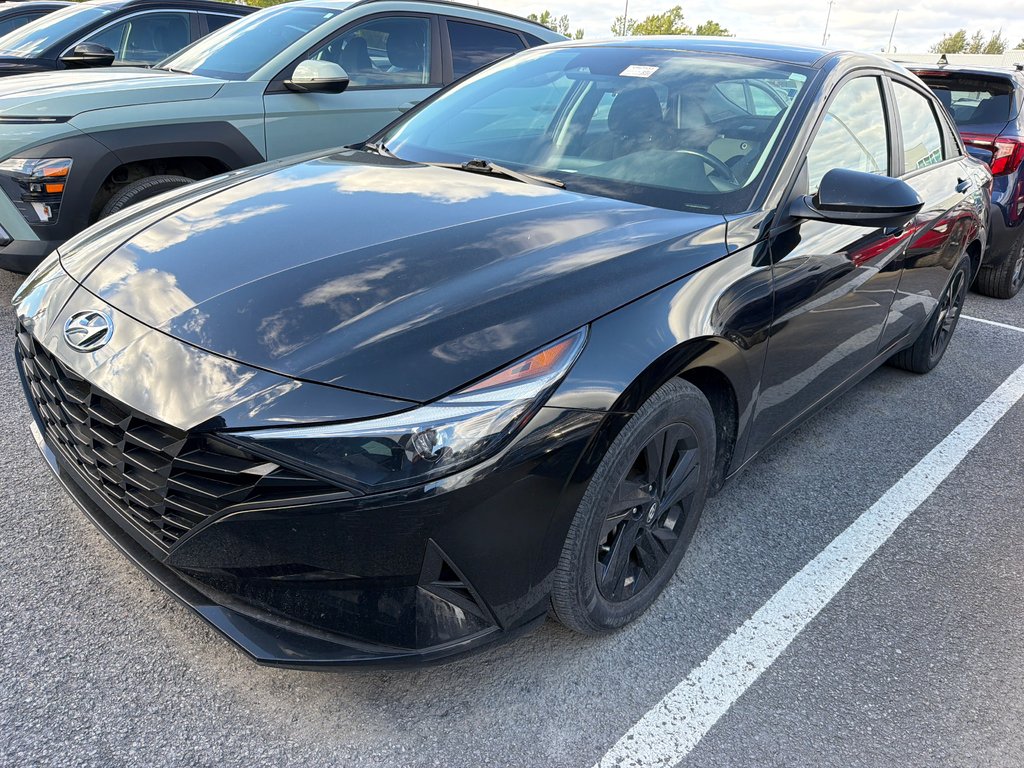 Hyundai Elantra Preferred 2022 à Montréal, Québec - 1 - w1024h768px