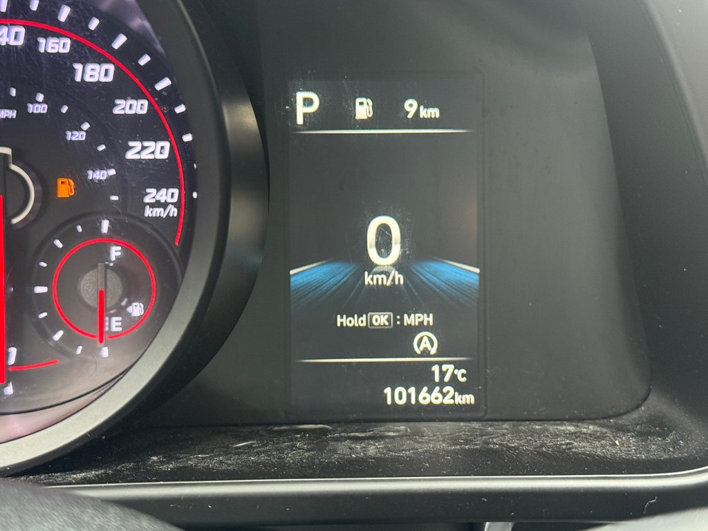 2022 Hyundai Elantra Essential in Montréal, Quebec - 2 - w1024h768px