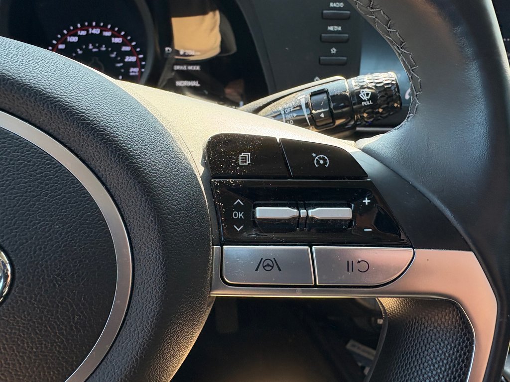 2023 Hyundai Elantra Preferred 1 proprio jamais accidenté in , Quebec - 9 - w1024h768px