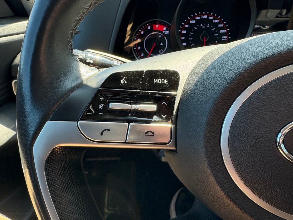 2023 Hyundai Elantra Preferred 1 proprio jamais accidenté in , Quebec - 8 - w1024h768px