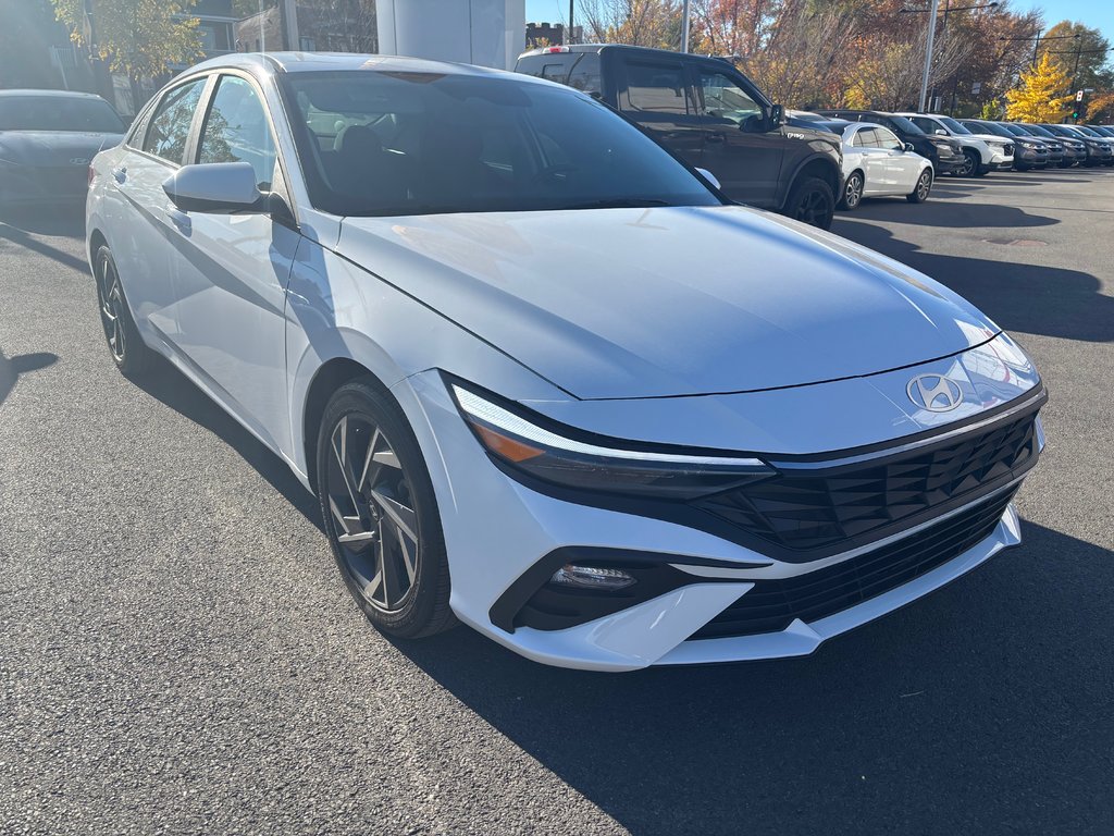 Hyundai Elantra Preferred 2024 à Montréal, Québec - 2 - w1024h768px