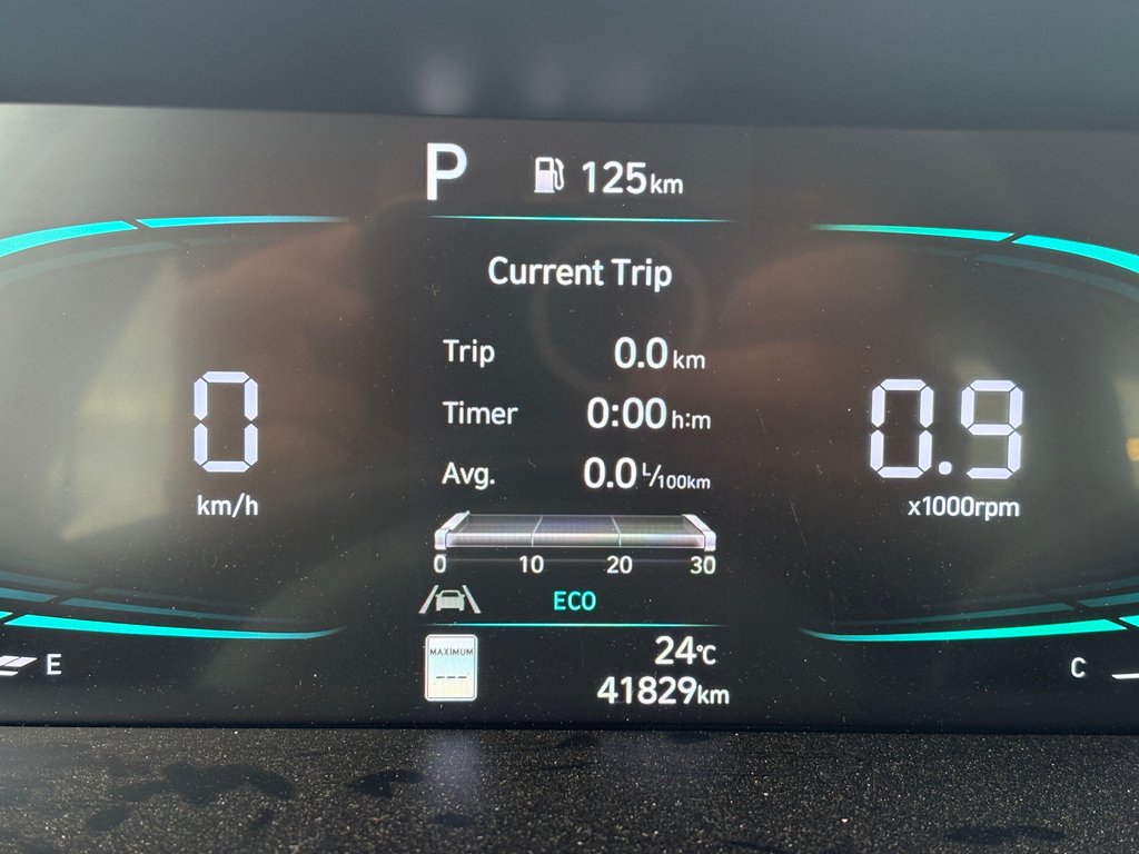 2024 Hyundai Elantra Preferred in Montréal, Quebec - 5 - w1024h768px