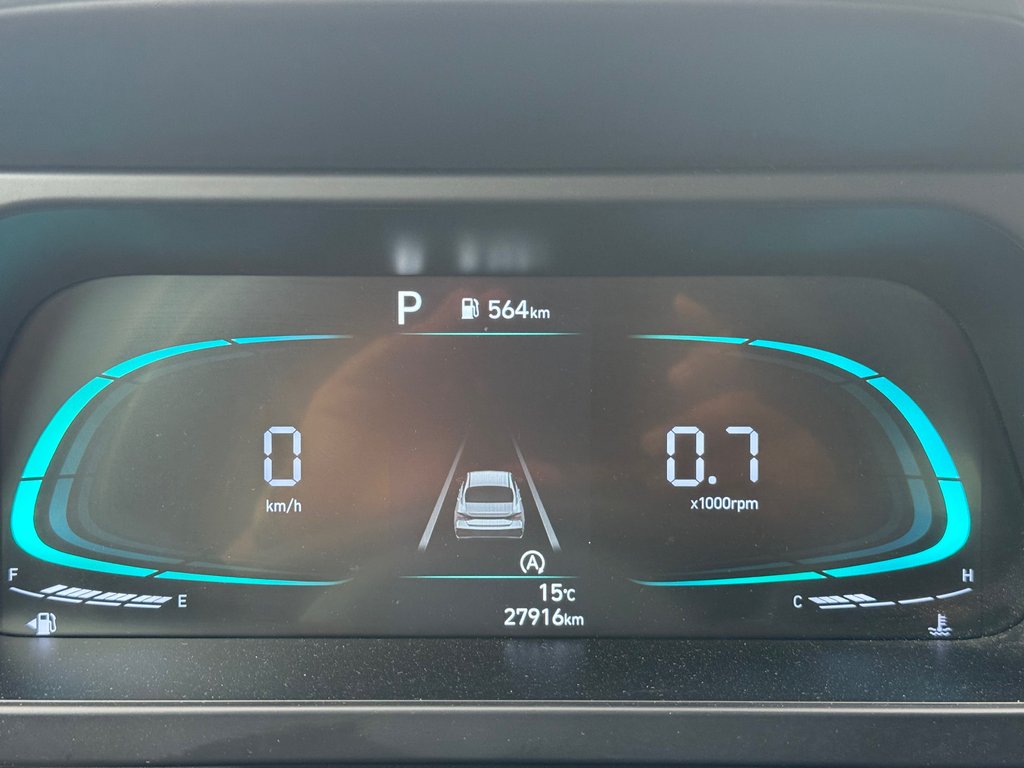 2025 Hyundai Elantra Essential in Montreal, Quebec - 2 - w1024h768px