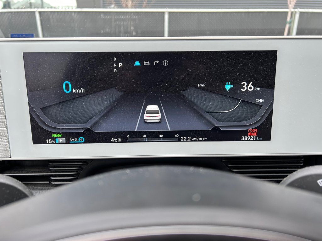 2022  Ioniq 5 Preferred 1 SEUL PROPRIO in , Quebec - 8 - w1024h768px