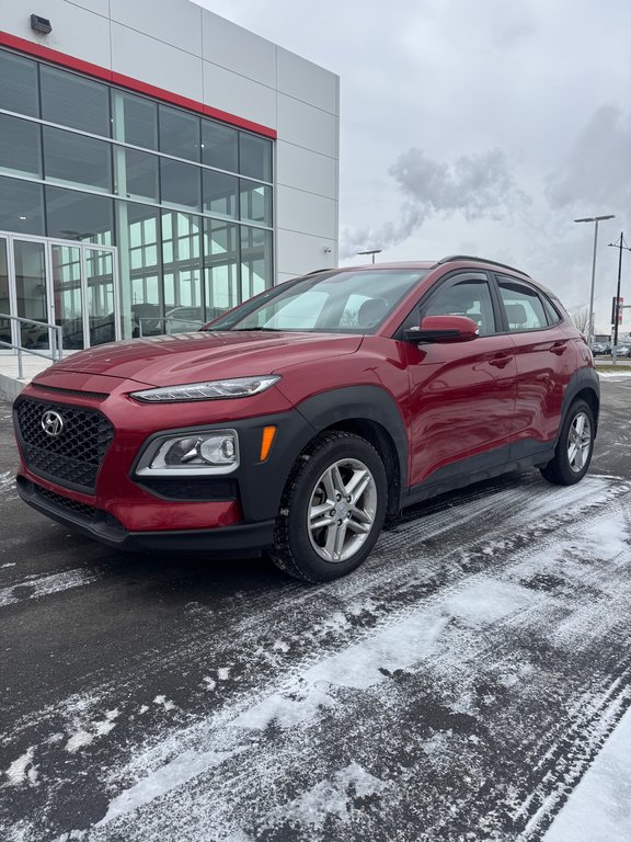 2021  Kona Essential awd jamais accidenté in , Quebec - 1 - w1024h768px