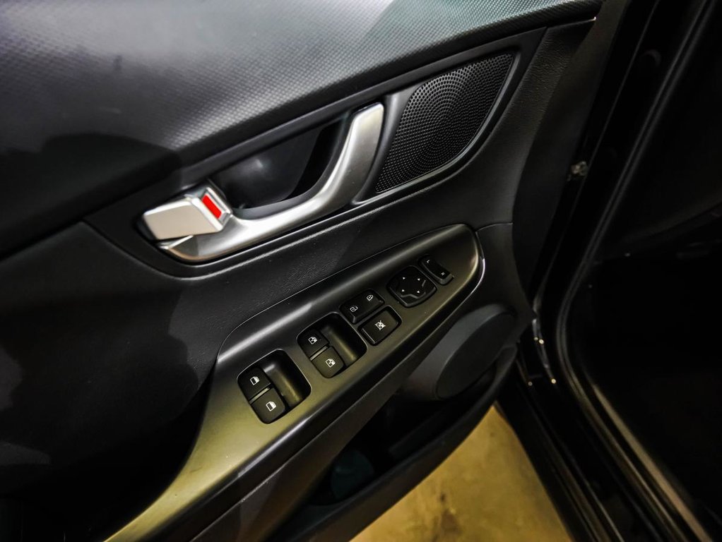 2022 Hyundai Kona 2.0L PREFERRED | AWD | TOIT OUVRANT | CUIR | 1 PROPRIETAIRE in , Quebec - 12 - w1024h768px