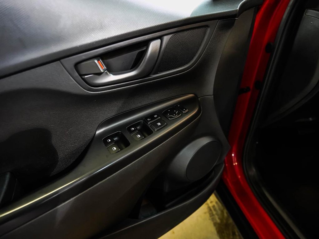 Hyundai Kona PREFERED | AWD | 2.0L | 1 PROPRIETAIRE | CARFAX CLEAN 2022 à , Québec - 12 - w1024h768px