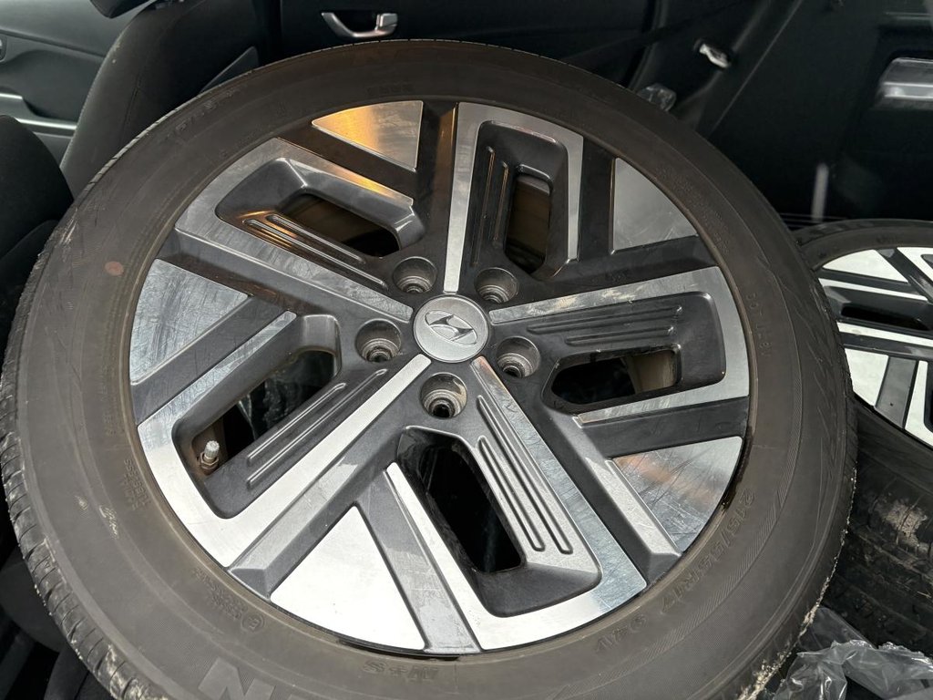 Hyundai Kona Electric Preferred 31 000 KM JAMAIS ACCIDENTÉ I KITS DE PNEUS HIVER ET ÉTÉ I SIEGES CHAUFFANTS I MAGS 2023 à , Québec - 11 - w1024h768px