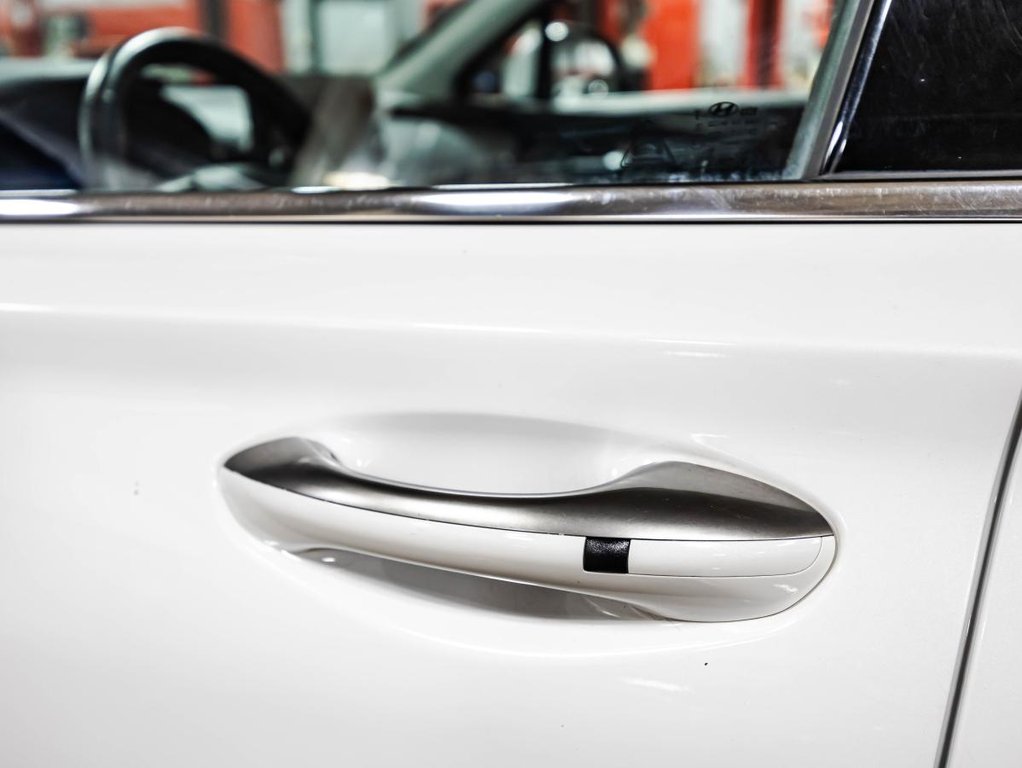 2022 Hyundai Santa Fe Hybrid Luxry JAMAIS ACCIDENTÉ I CUIR I TOIT PANOTAMIQUE I SIEGES CHAUFFANTS ET VENTILÉS  I SECURITE ACTIVE in Montréal, Quebec - 11 - w1024h768px