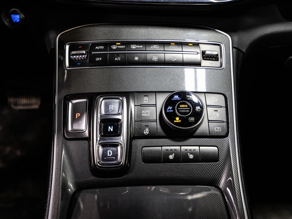 2021 Hyundai Santa Fe Preferred AWD 33 000 KM SEULEMENT I JAMAIS ACCIDENTÉ I CARPLAY I MAGS I TOIT OUVRANT in Montréal, Quebec - 25 - w1024h768px