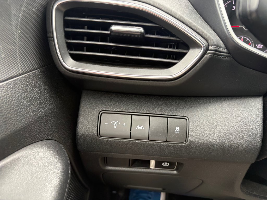 2022 Hyundai Santa Fe Essential AWD 1PROPRIO in , Quebec - 12 - w1024h768px