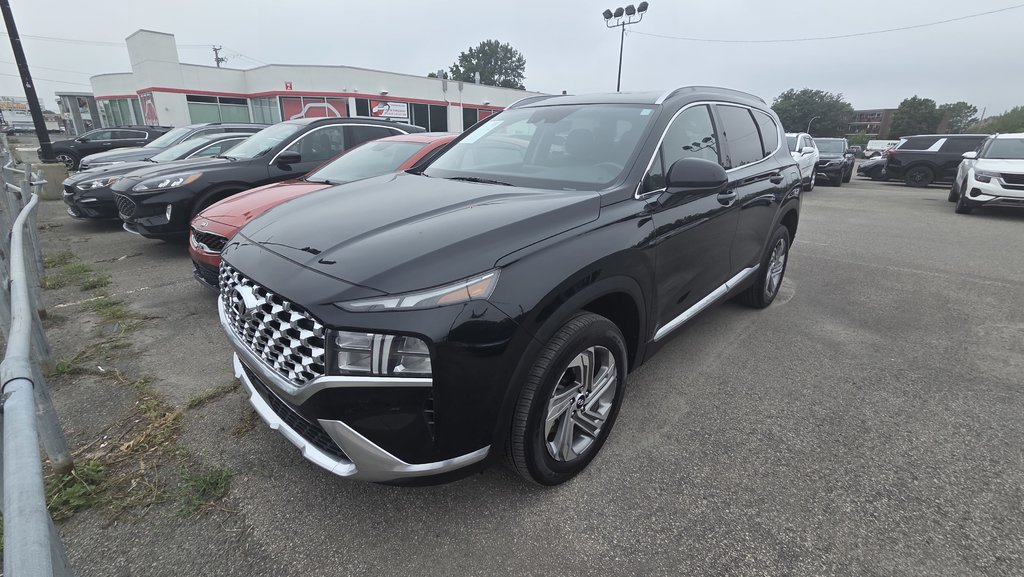 Hyundai Santa Fe Preferred 2023 à , Québec - 1 - w1024h768px