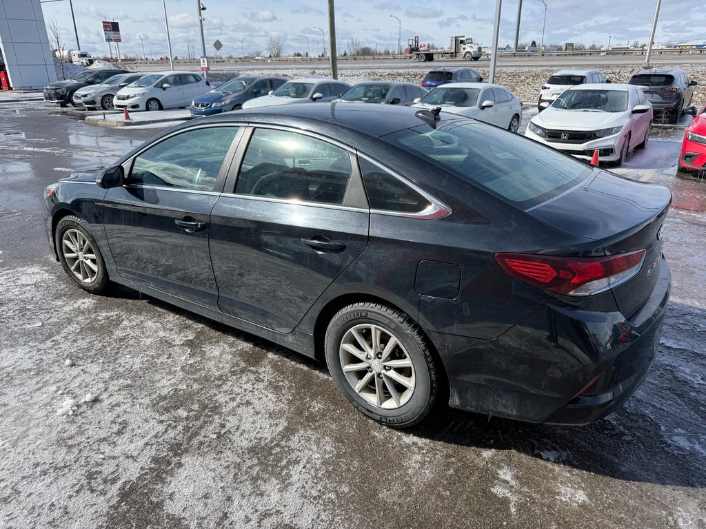 2019 Hyundai Sonata Essential in Lachenaie, Quebec - 3 - w1024h768px